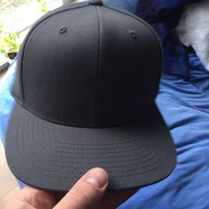 Grey hat unmarked